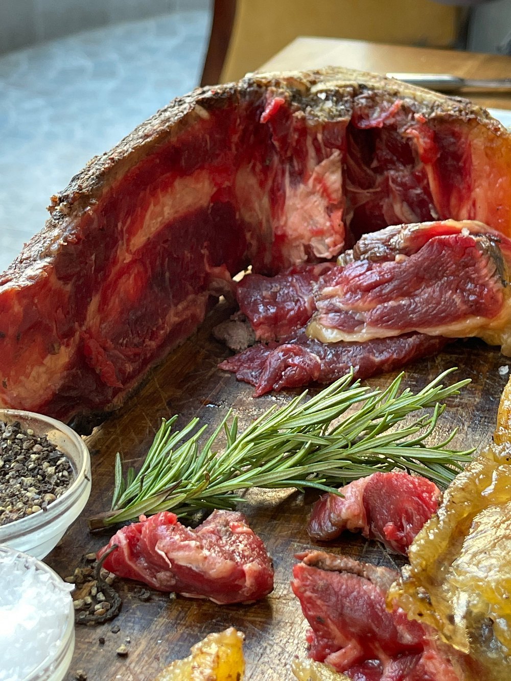 Paparazzi Steakhouse - Image 4